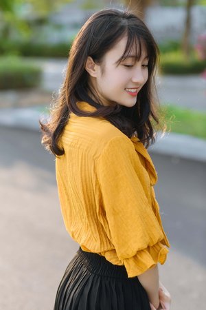 黑珍珠美女